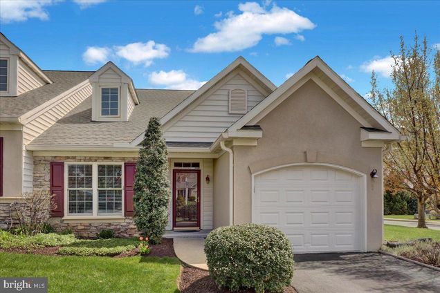 1 York Court LANCASTER, PA Condo Sold - Photo 1 of 26. Opens carousel modal