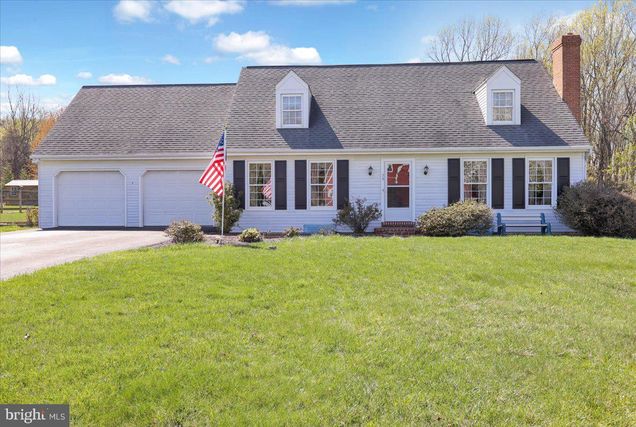 76 Hawthorne Circle WILLOW STREET, PA House Sold - Photo 1 of 42. Opens carousel modal
