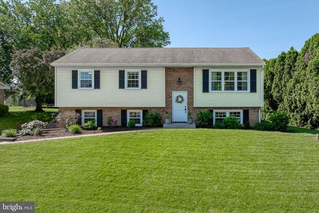 2436 Ellendale Drive LANCASTER, PA House Sold - Photo 1 of 51. Opens carousel modal