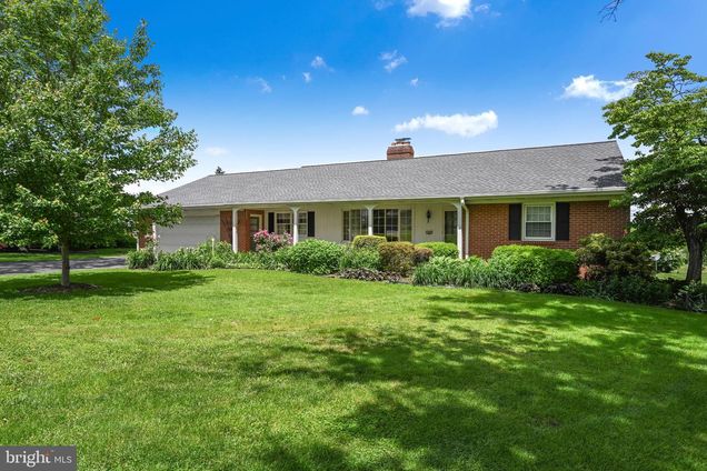309 Wynwood Drive WILLOW STREET, PA House Sold - Photo 1 of 39. Opens carousel modal