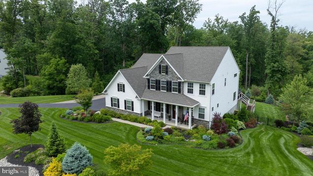 36 Greenbriar Drive