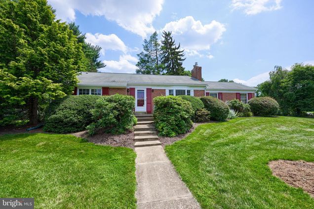 90 Overlook Avenue LANCASTER, PA House Pending - Photo 1 of 44. Opens carousel modal