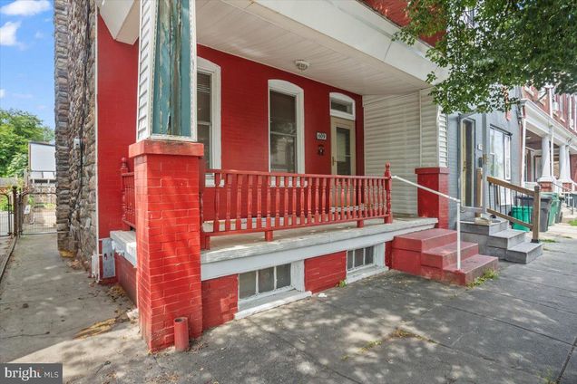 609 E Chestnut Street