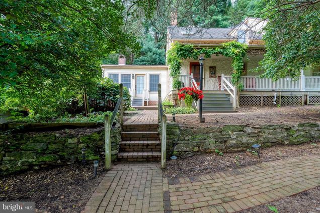 1592 White Oak Road
