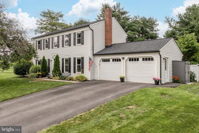 3 Carlton Court