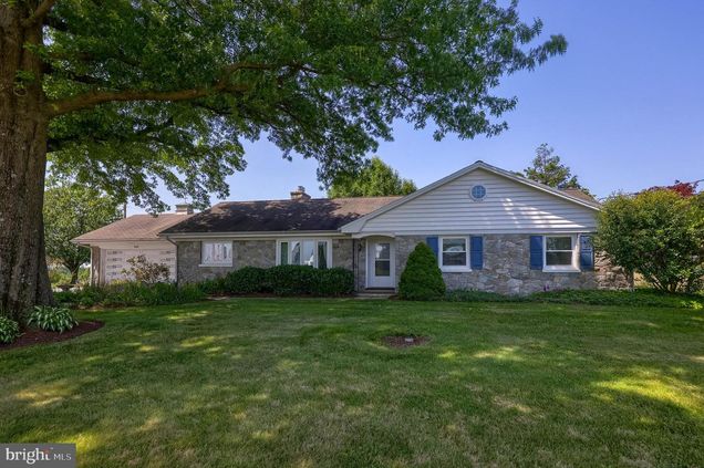 502 W Newport Road LITITZ, PA House Active - Photo 1 of 63. Opens carousel modal