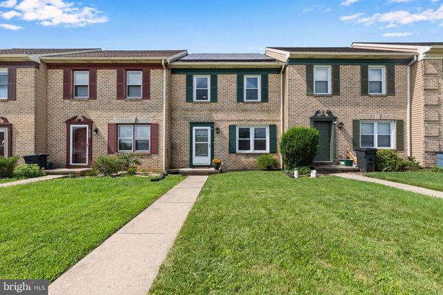 6530 Hollow Drive EAST PETERSBURG, PA Townhouse Active - Photo 1 of 26. Opens carousel modal