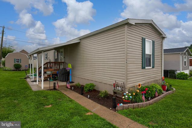 475 Wabash Road Unit 16 EPHRATA, PA House Active - Photo 1 of 17. Opens carousel modal