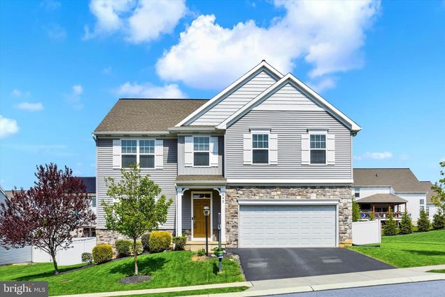 642 Meadowview Drive ANNVILLE, PA House Sold - Photo 1 of 23. Opens carousel modal