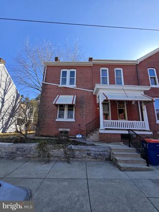 40 S 11th LEBANON, PA Townhouse Active - Photo 1 of 12. Opens carousel modal