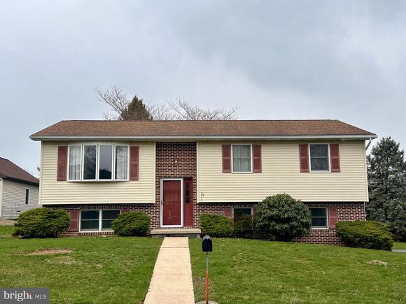 904 Sycamore Lane LEBANON, PA House Sold - Photo 1 of 44. Opens carousel modal
