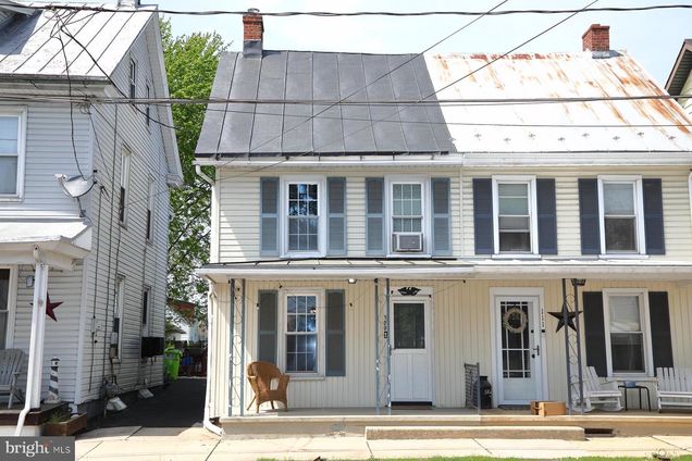 109 E Main Street NEWMANSTOWN, PA Townhouse Sold - Photo 1 of 33. Opens carousel modal