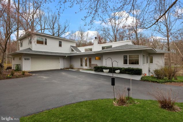 1223 Old Ford Road HUNTINGDON VALLEY, PA House Sold - Photo 1 of 36. Opens carousel modal