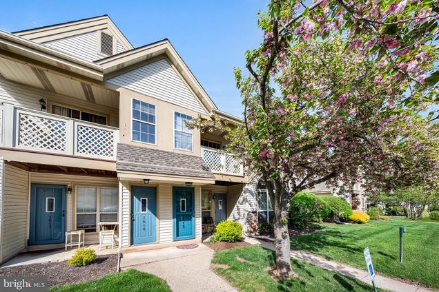 1612 Foxmeadow Circle ROYERSFORD, PA Condo Sold - Photo 1 of 29. Opens carousel modal
