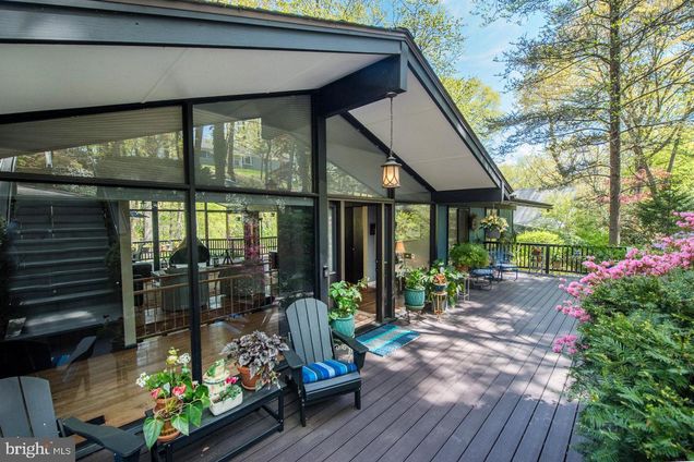 340 Danell Road WAYNE, PA House Sold - Photo 1 of 33. Opens carousel modal