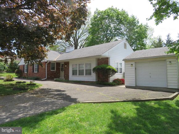 2 Vera Lane CONSHOHOCKEN, PA House Sold - Photo 1 of 32. Opens carousel modal
