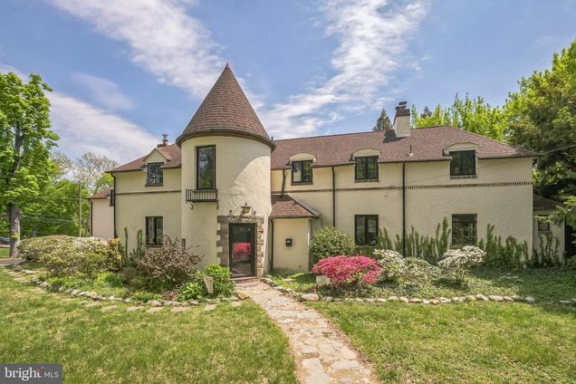 732 Spring Avenue ELKINS PARK, PA House Sold - Photo 1 of 35. Opens carousel modal
