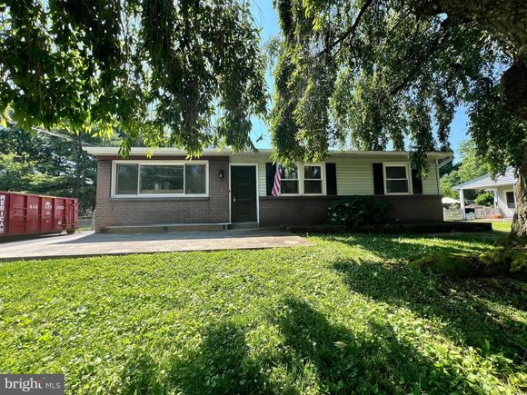 50 Holly Drive TRAPPE, PA House Active - Photo 1 of 3. Opens carousel modal