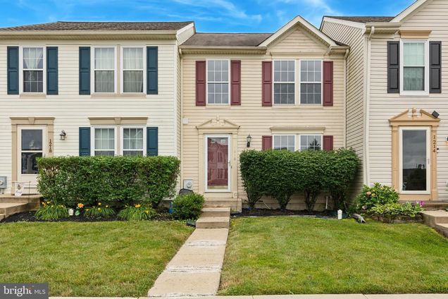 1216 Hunter Lane PERKIOMENVILLE, PA Townhouse Active - Photo 1 of 22. Opens carousel modal