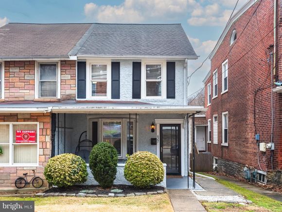 627 Ford Street CONSHOHOCKEN, PA Townhouse Active - Photo 1 of 36. Opens carousel modal