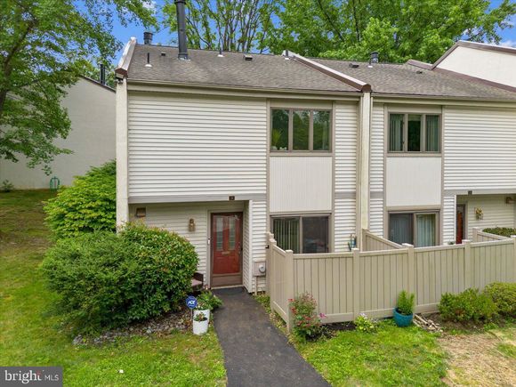 24 Twin Brooks Drive