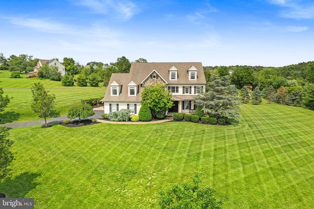 4741 Macgregor Drive SCHWENKSVILLE, PA House Active - Photo 1 of 79. Opens carousel modal