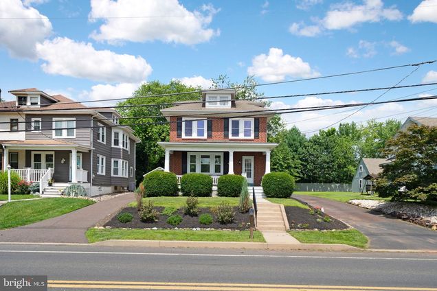 817 N Lewis Road ROYERSFORD, PA House Active - Photo 1 of 24. Opens carousel modal