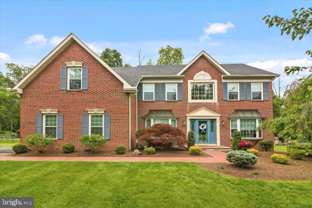 109 Knoll Drive COLLEGEVILLE, PA House Active - Photo 1 of 55. Opens carousel modal
