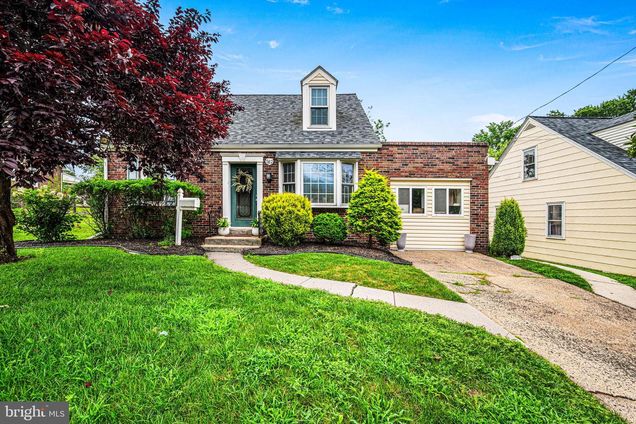 582 N Keim Street POTTSTOWN, PA House Active - Photo 1 of 28. Opens carousel modal