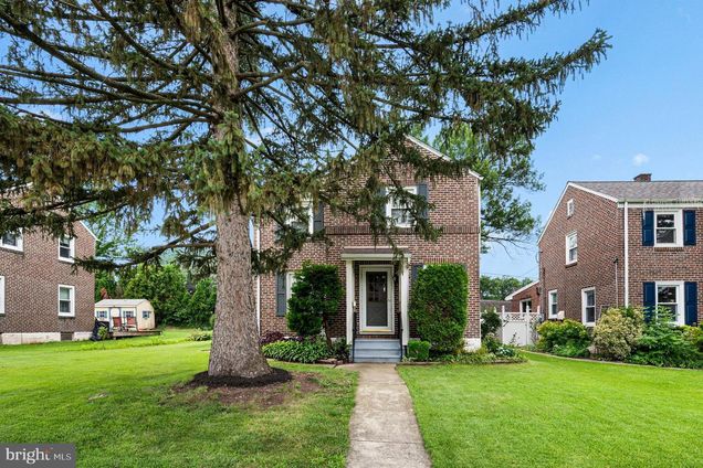 1473 Cherry Lane POTTSTOWN, PA House Active - Photo 1 of 27. Opens carousel modal