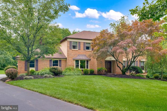 12 Gum Tree Road LAFAYETTE HILL, PA House Active - Photo 1 of 32. Opens carousel modal