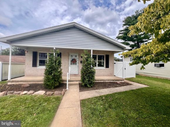 675 Spruce Street POTTSTOWN, PA House Active - Photo 1 of 23. Opens carousel modal