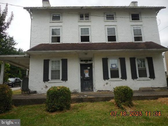 510 Germantown Pike LAFAYETTE HILL, PA House Active - Photo 1 of 18. Opens carousel modal
