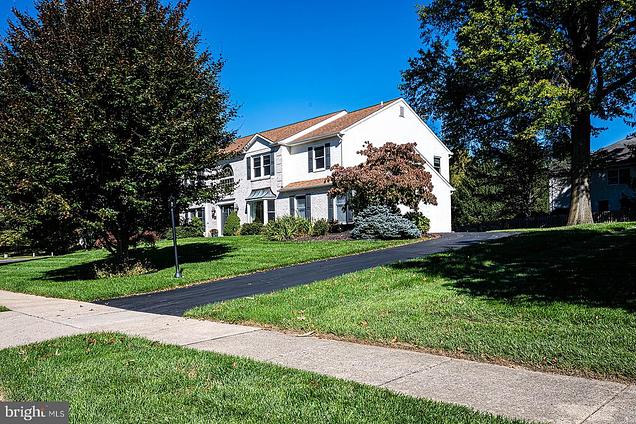 1603 Winchester Dr, BLUE BELL, PA 19422 | MLS# PAMC2196422