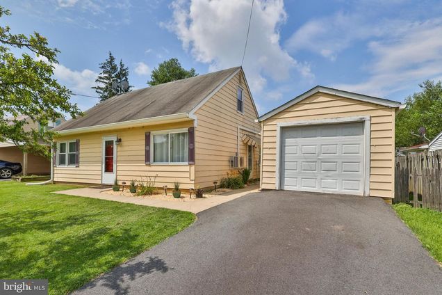 1219 Whitehall Avenue EASTON, PA House Active - Photo 1 of 43. Opens carousel modal