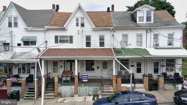 231 S Poplar Street MOUNT CARMEL, PA Townhouse Active - Photo 1 of 39. Opens carousel modal