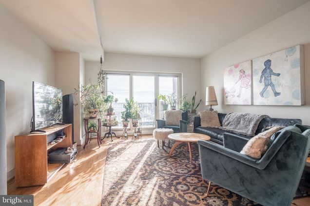 717 S Christopher Columbus Boulevard Unit 517 PHILADELPHIA, PA Apartment Active - Photo 1 of 27. Opens carousel modal