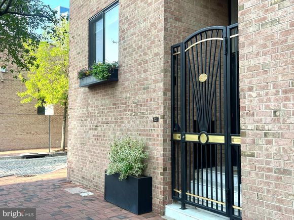 325 S 2nd Street PHILADELPHIA, PA Condo Sold - Photo 1 of 36. Opens carousel modal