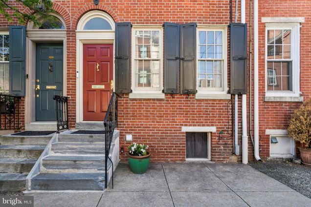 136 Kenilworth Street PHILADELPHIA, PA Townhouse Sold - Photo 1 of 25. Opens carousel modal