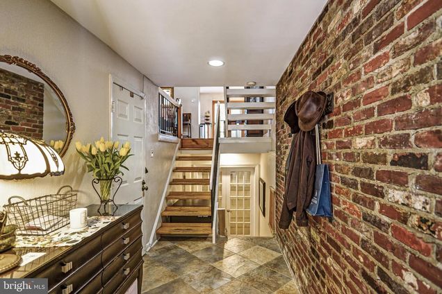 511 Catharine Street PHILADELPHIA, PA Townhouse Sold - Photo 1 of 24. Opens carousel modal