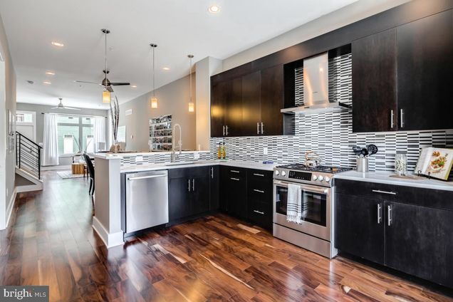 740 S Chris Columbus Boulevard Unit 56 PHILADELPHIA, PA Townhouse Active - Photo 1 of 15. Opens carousel modal