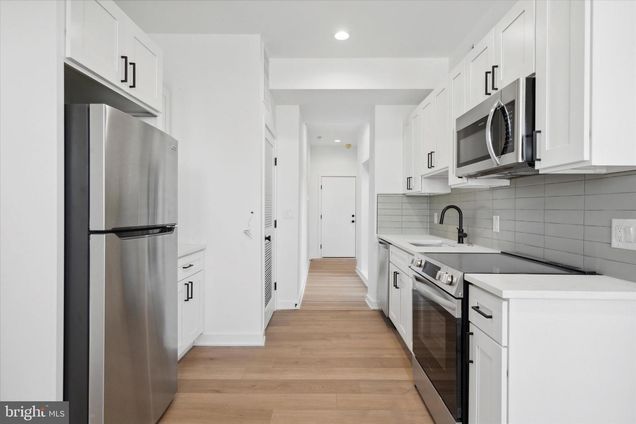 724 S 4th St Unit 3R PHILADELPHIA, PA Apartment Active - Photo 1 of 8. Opens carousel modal