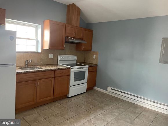 1529 S 5th Street PHILADELPHIA, PA Apartment Active - Photo 1 of 6. Opens carousel modal