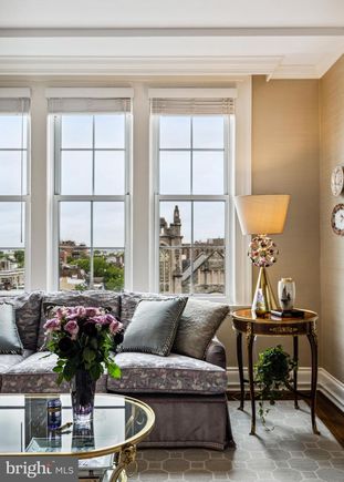 1800 Rittenhouse Square Unit 702