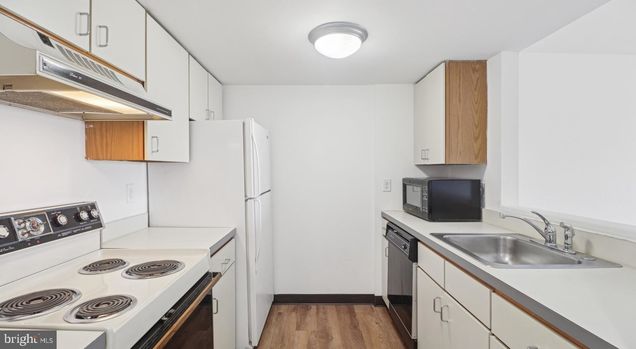 450 N 18th Street Unit 0B-0808 PHILADELPHIA, PA Apartment Active - Photo 1 of 44. Opens carousel modal