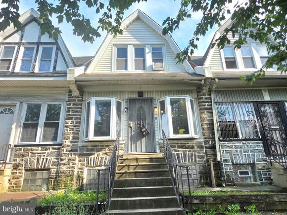 216 E Roosevelt Boulevard