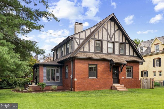 3000 Midvale Avenue PHILADELPHIA, PA House Active - Photo 1 of 96. Opens carousel modal