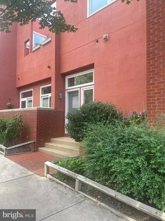2137 Green Street Unit 2