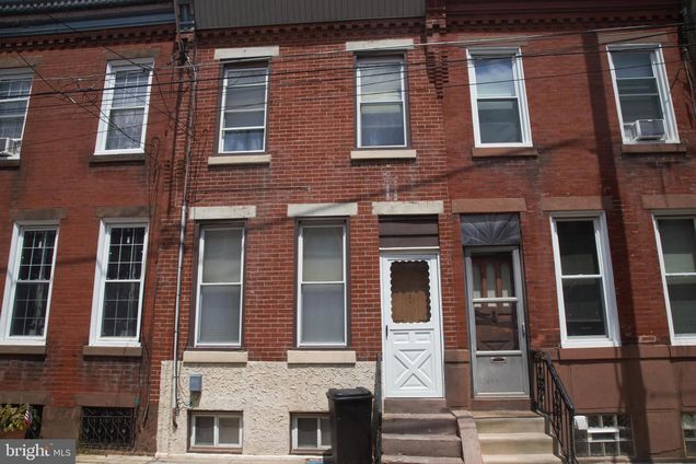 823 Mercer Street