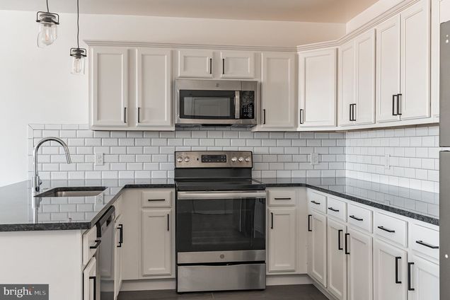 6649 Ridge Avenue Unit B210 PHILADELPHIA, PA Apartment Active - Photo 1 of 9. Opens carousel modal
